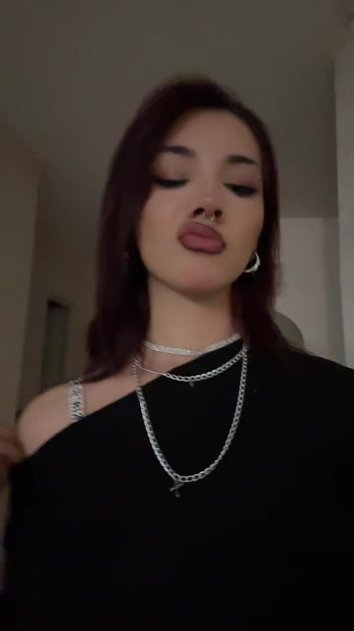 @hellxxrz