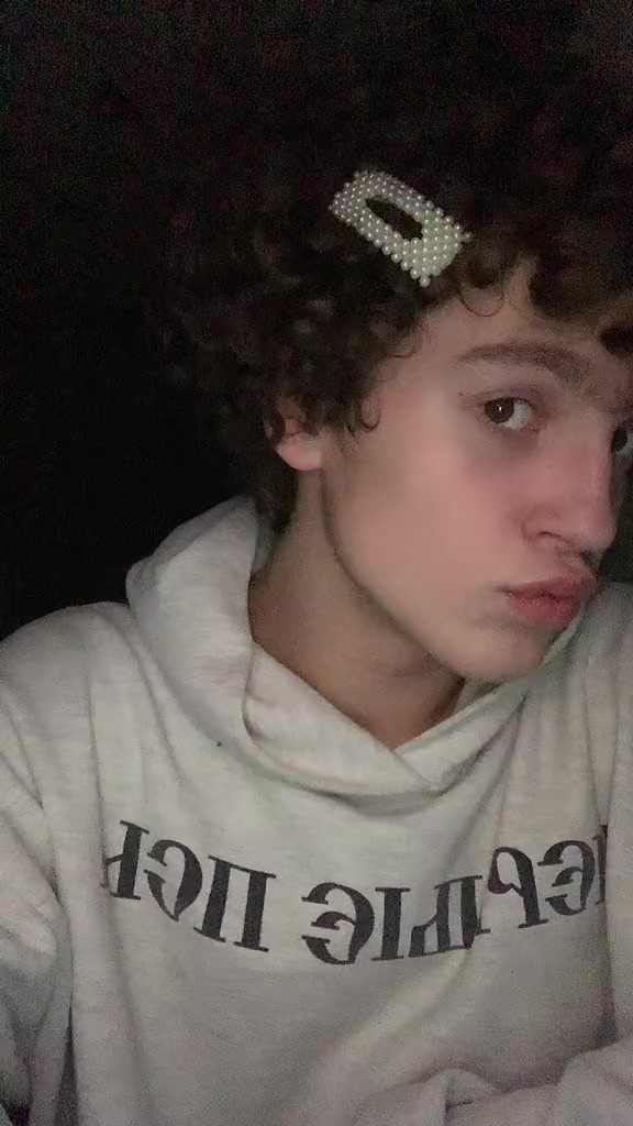 @MIUJEEKE🧞♀️