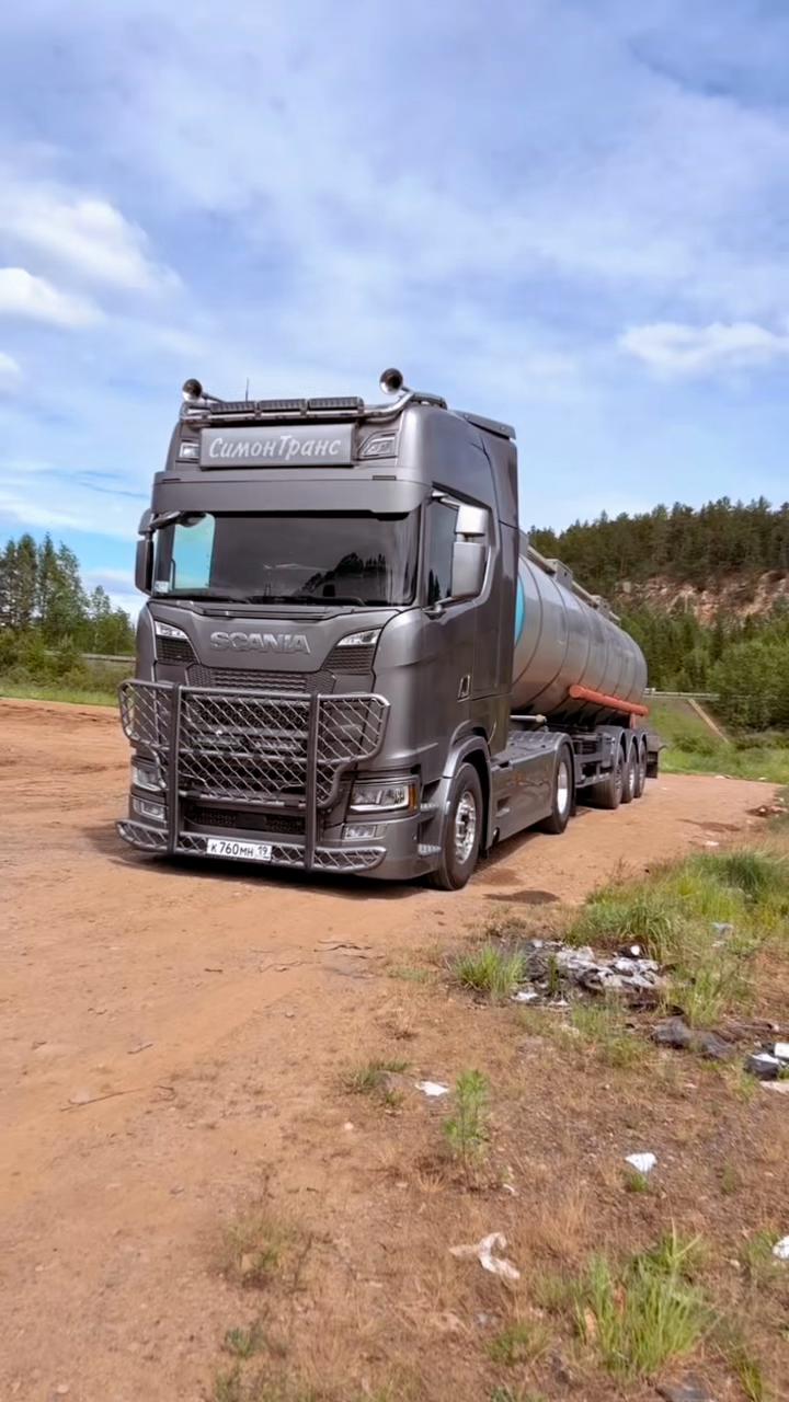 @King of the road 🛣️ SCANIA