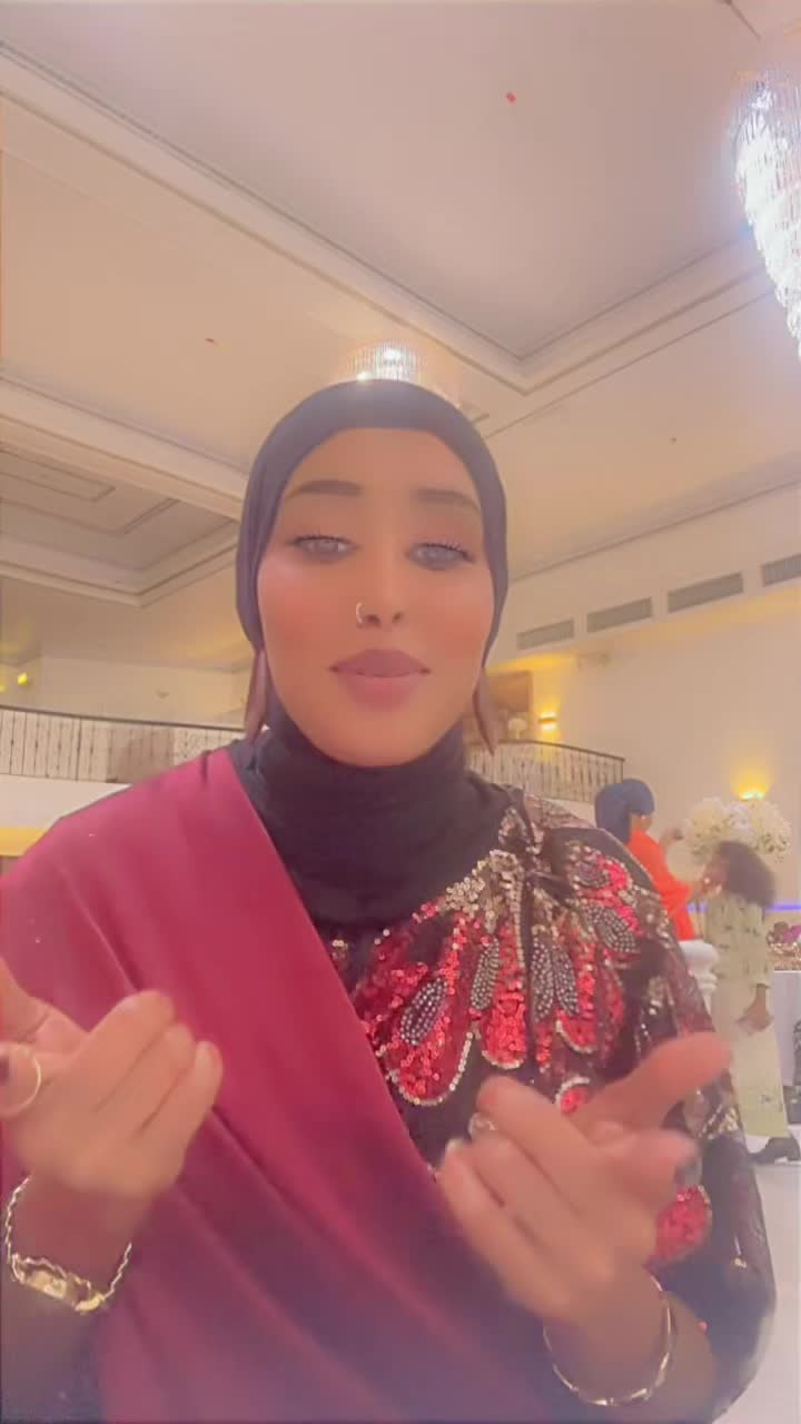 @Dhamo 🦋dhool