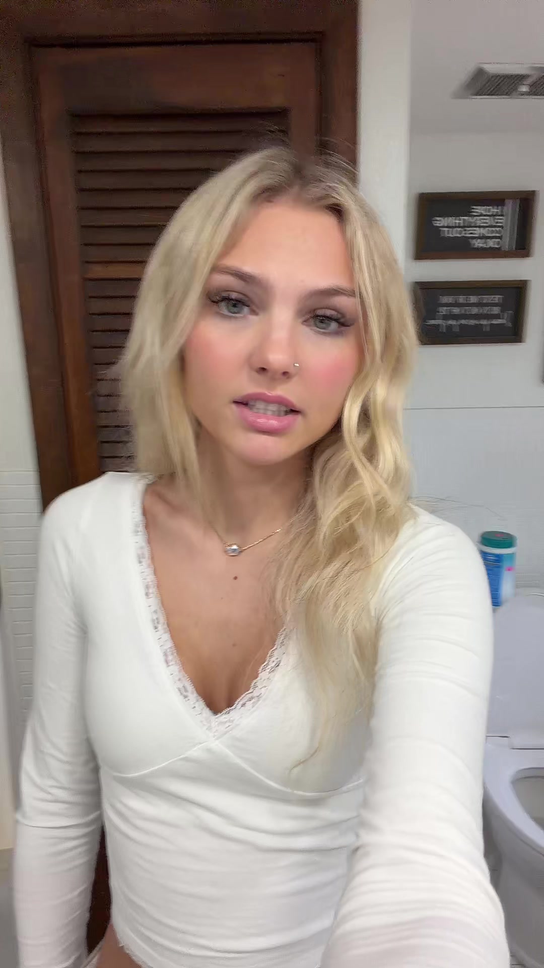 @👸😖