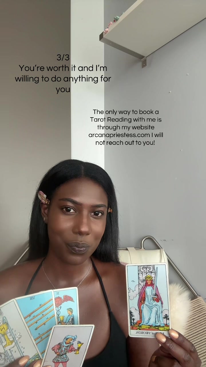 @Arcana Priestess Tarot Reader