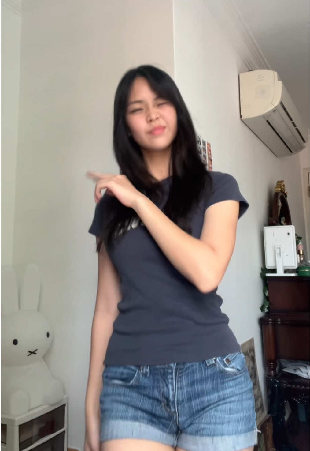@alxssi (IG: alxssi_official)
