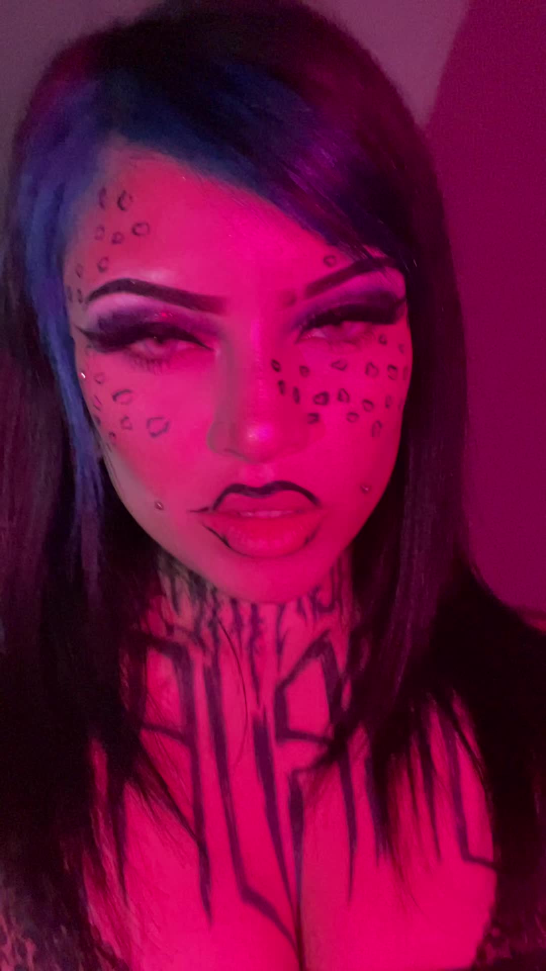 @FREAKSHOW KEEZH✨