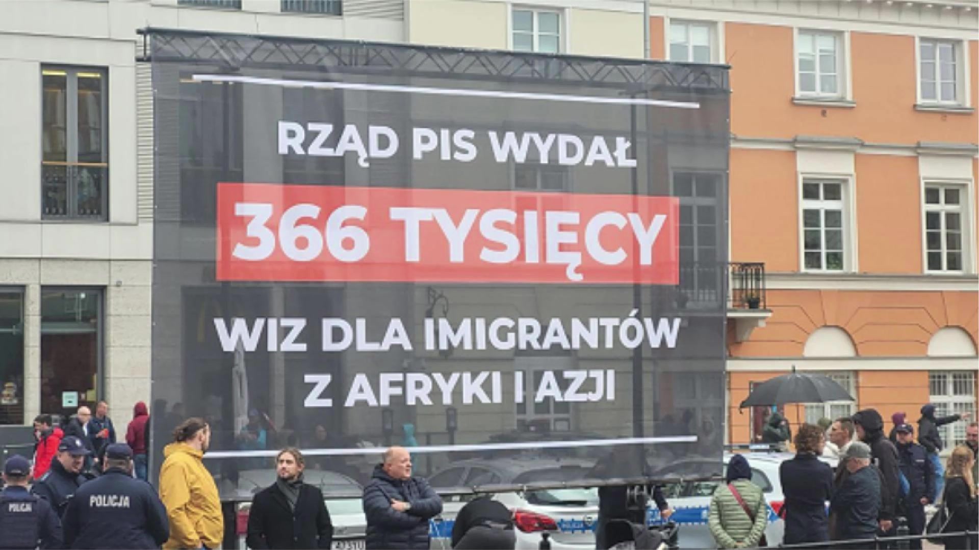 @Komentarze Polityczne