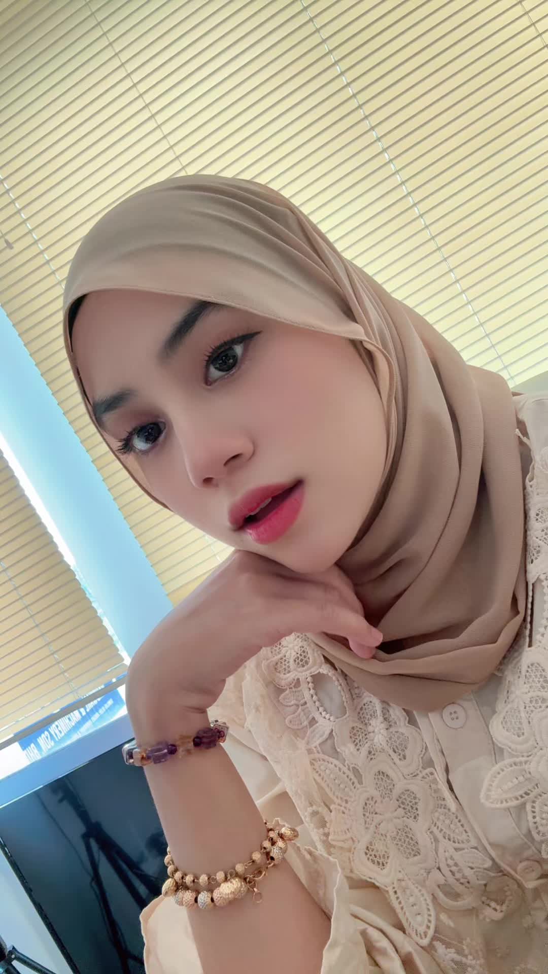 @zafinaz10