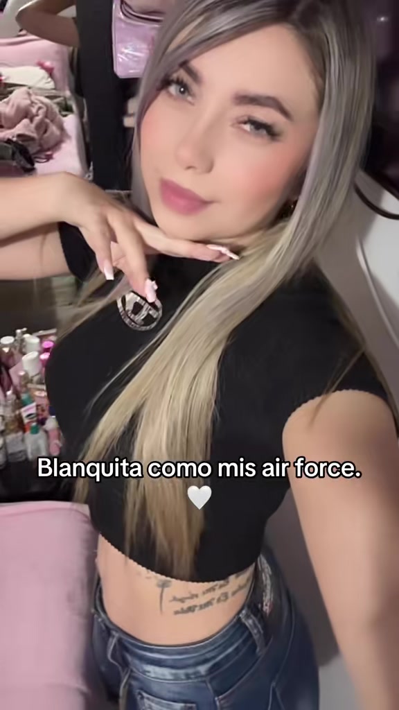@Diana Pinky🎀