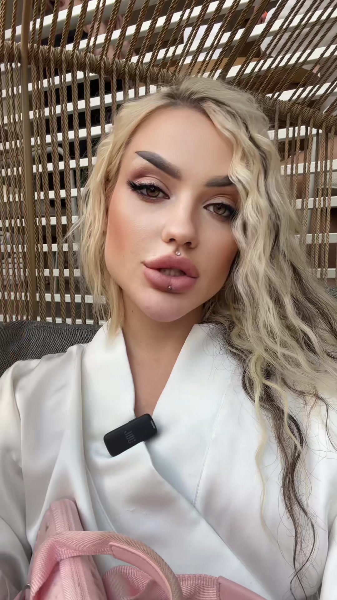 @INST:_independent_________