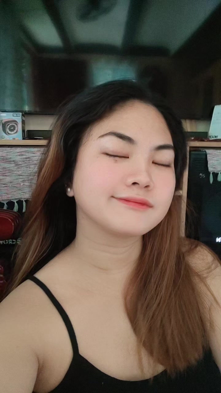 @MIRA ANN 🖤