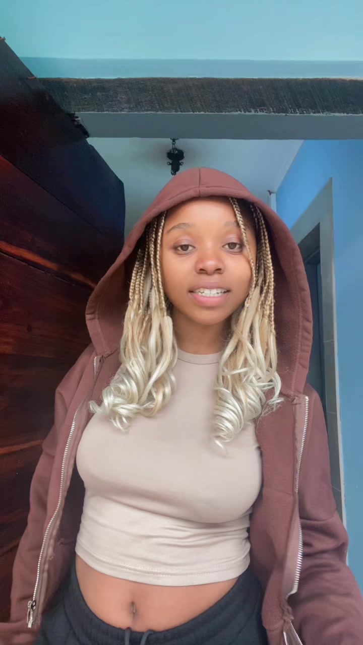 @khumeshna Nxumalo