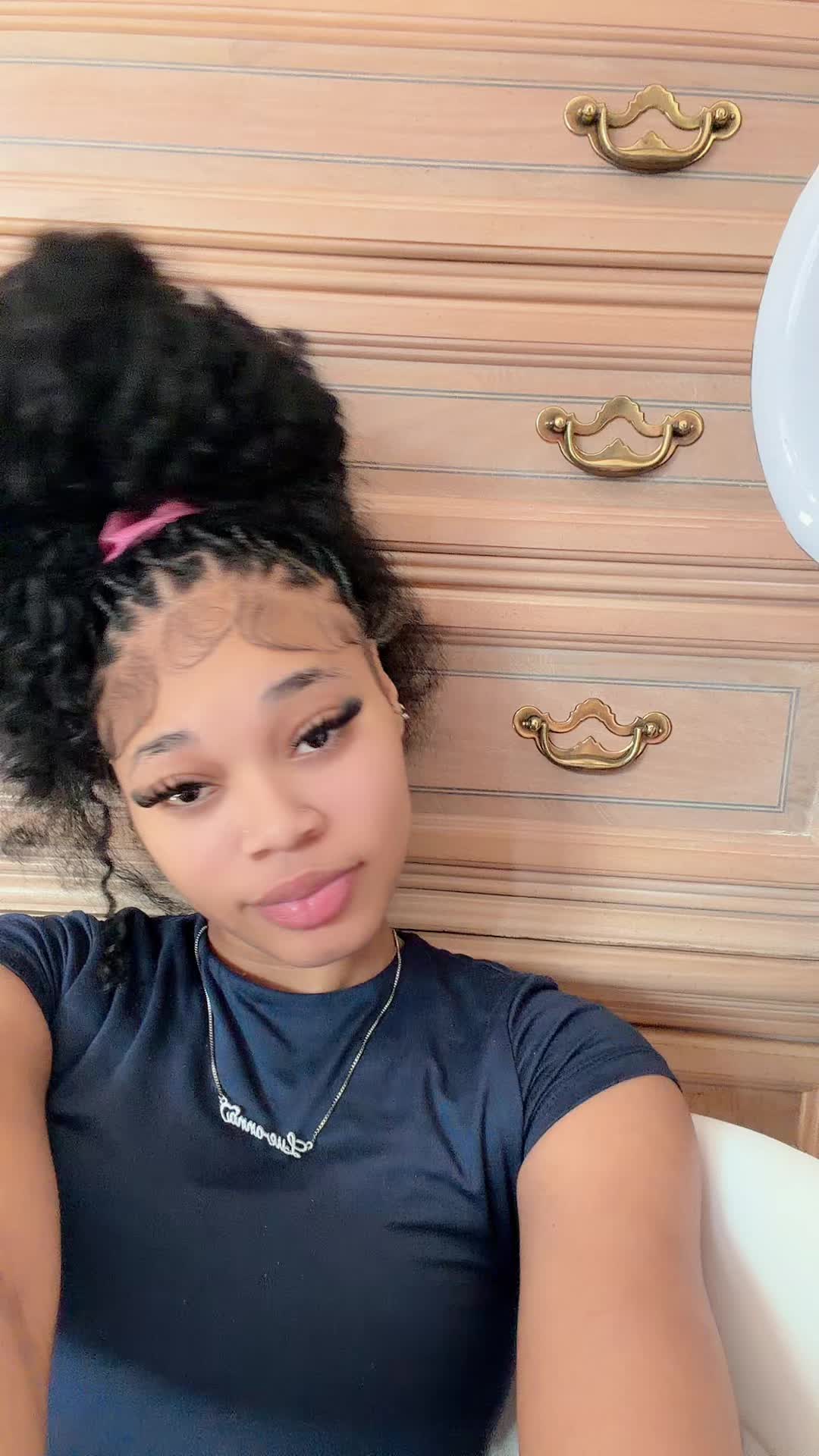 @thatgirllue♡🧚🏼♀️