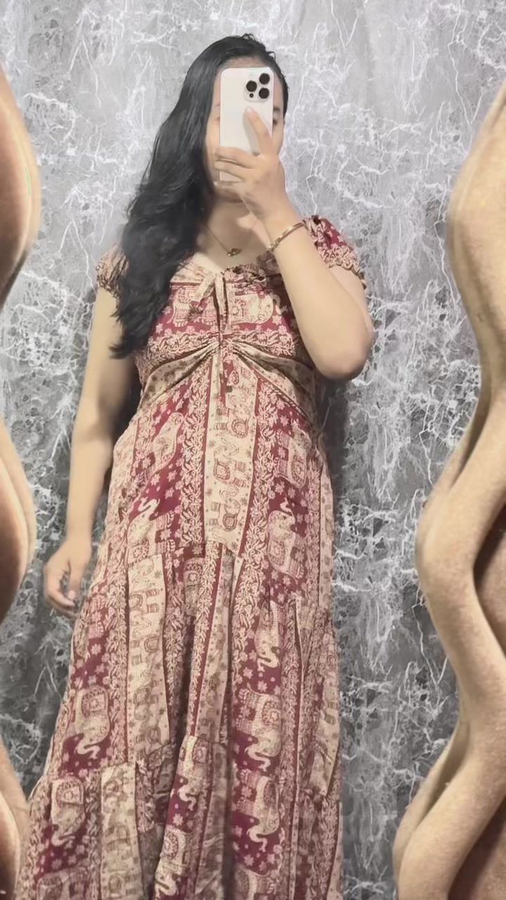 @Tania_