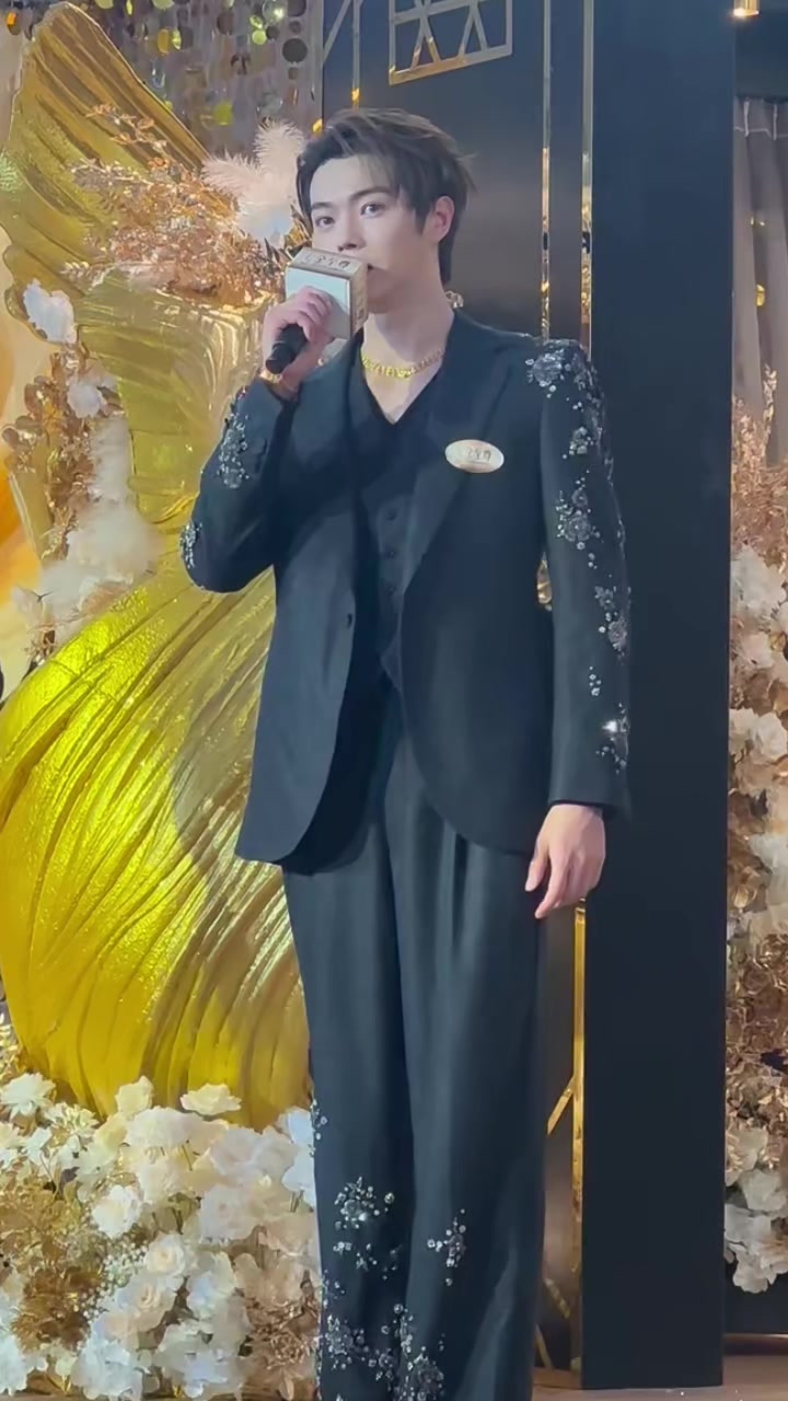 @𝘗𝘩𝘶𝘰𝘯𝘨𝘈𝘯𝘩𝘒𝘒!⭐