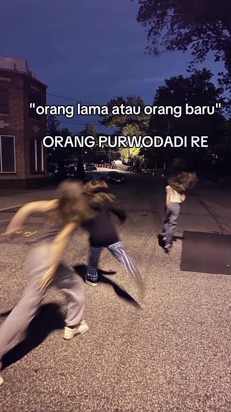 @hallo