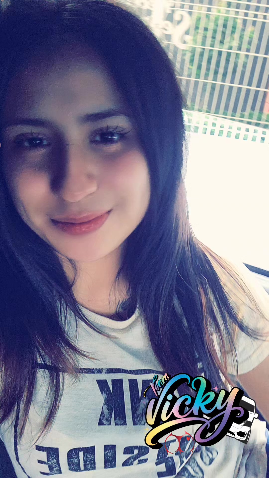 @la vicky 😎