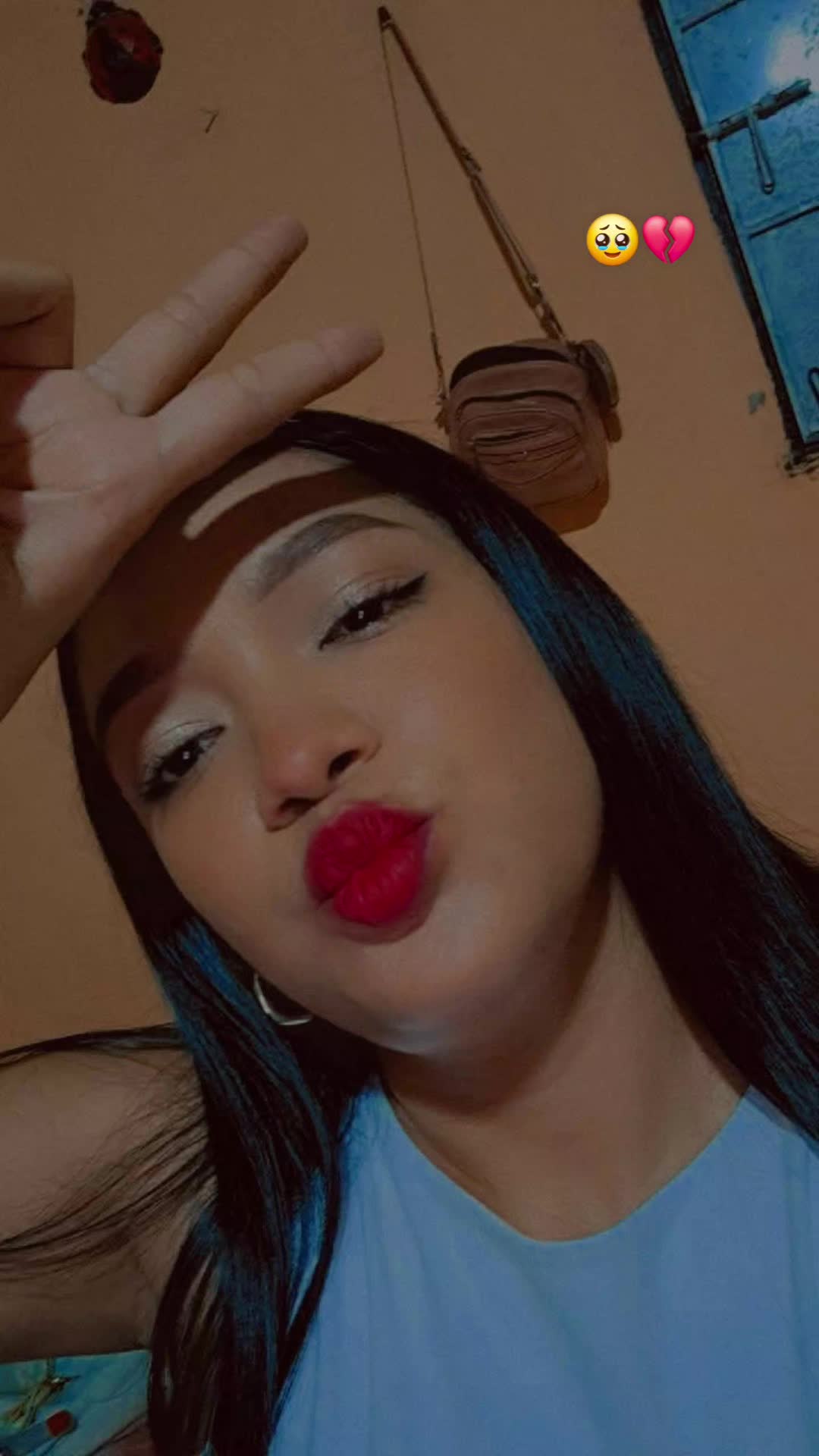 @🦁✨️𝑯𝒆𝒓𝒏𝒂𝒏𝒅𝒆𝒛..🫧🍒