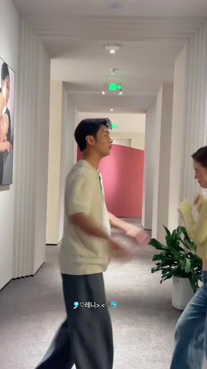 @🎐♡레니>.<♡🐬