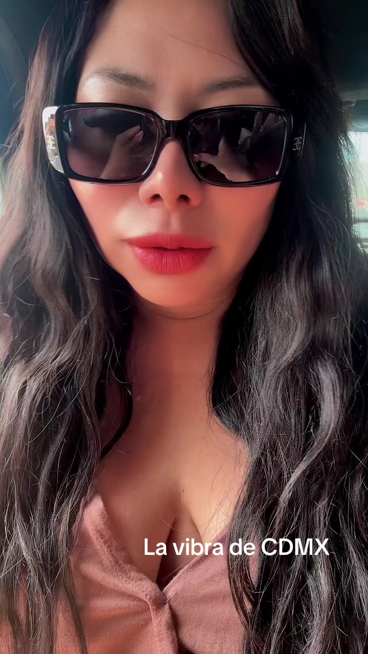 @vivianadeshell