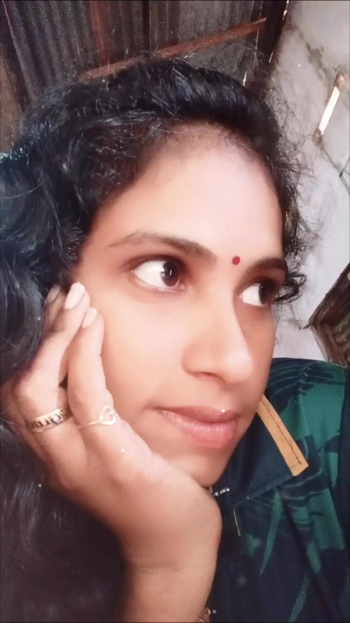 @Niviththi