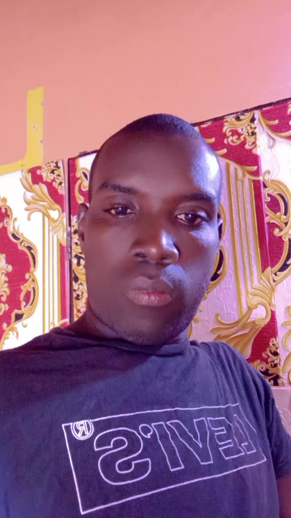 @Derval Maroon✊️
