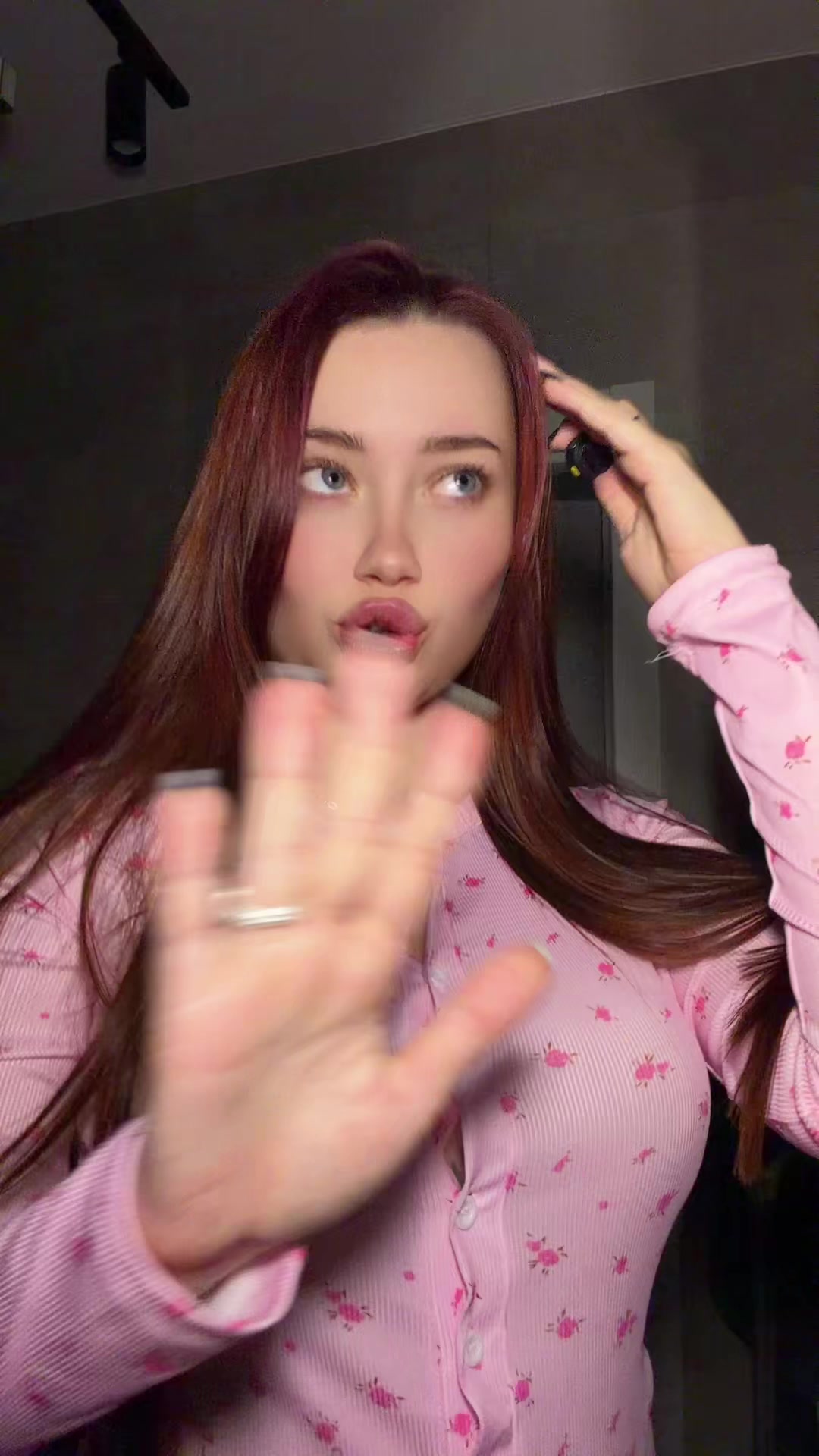 @Твич: biksanutaya