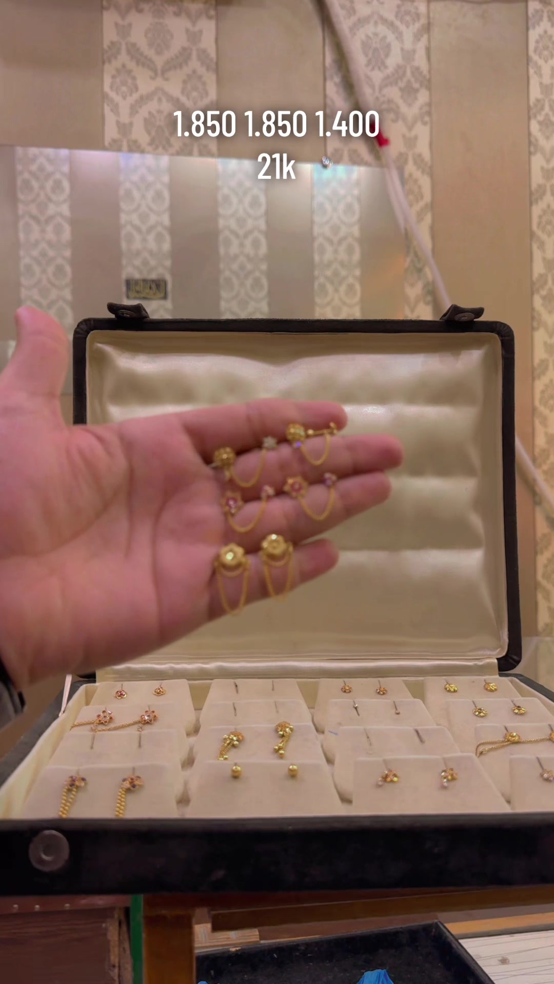 @PURE GOLD JEWELLER