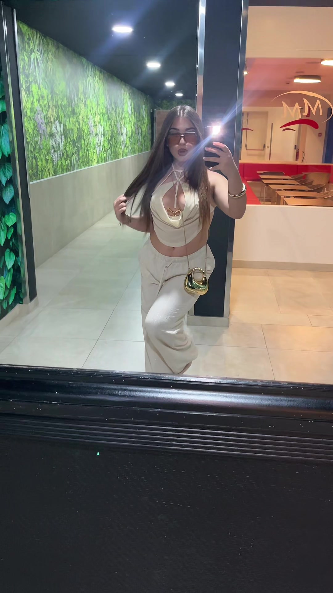 @𝓝.𝓖.𝟏𝟕