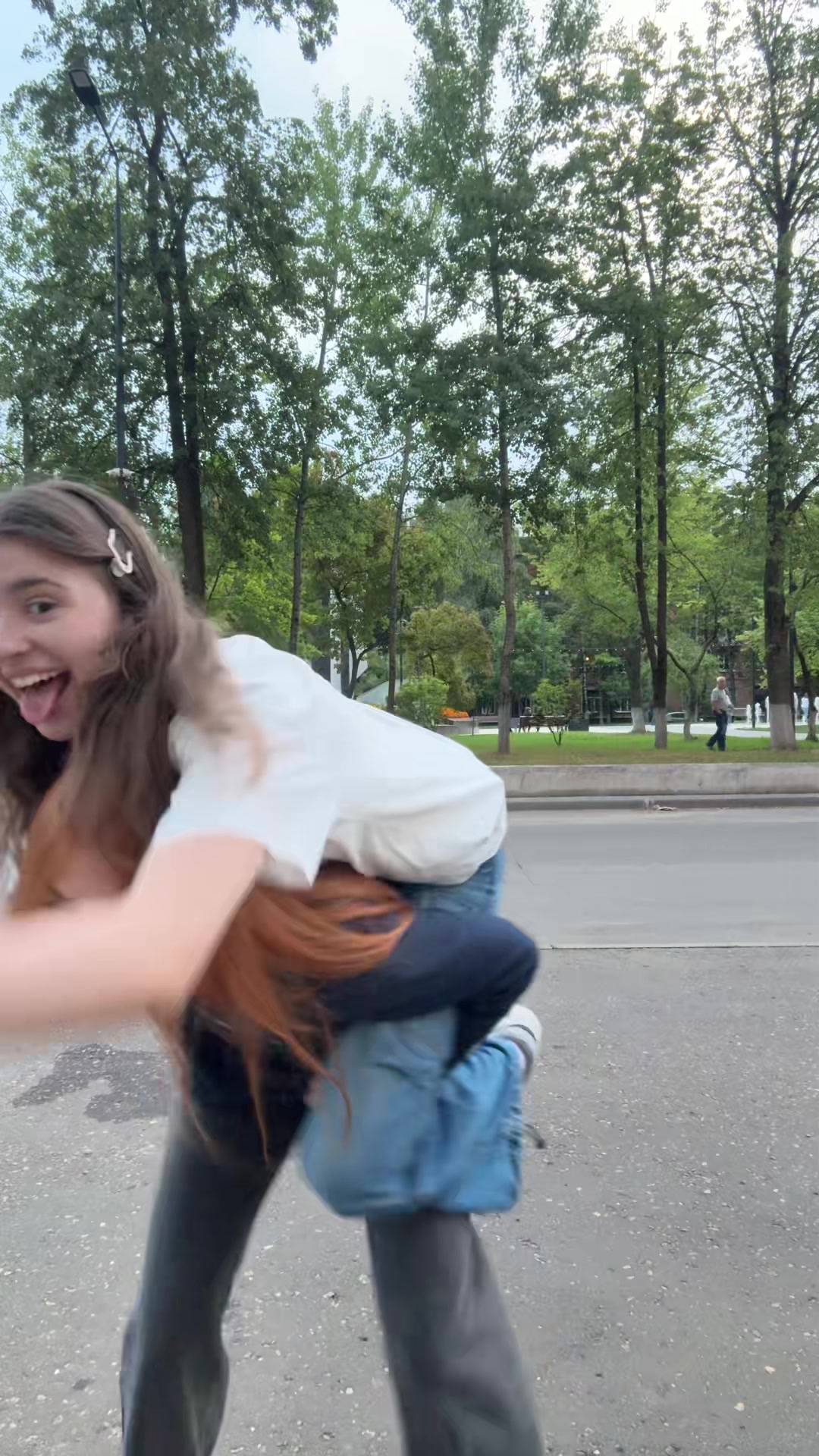 @Aksiks