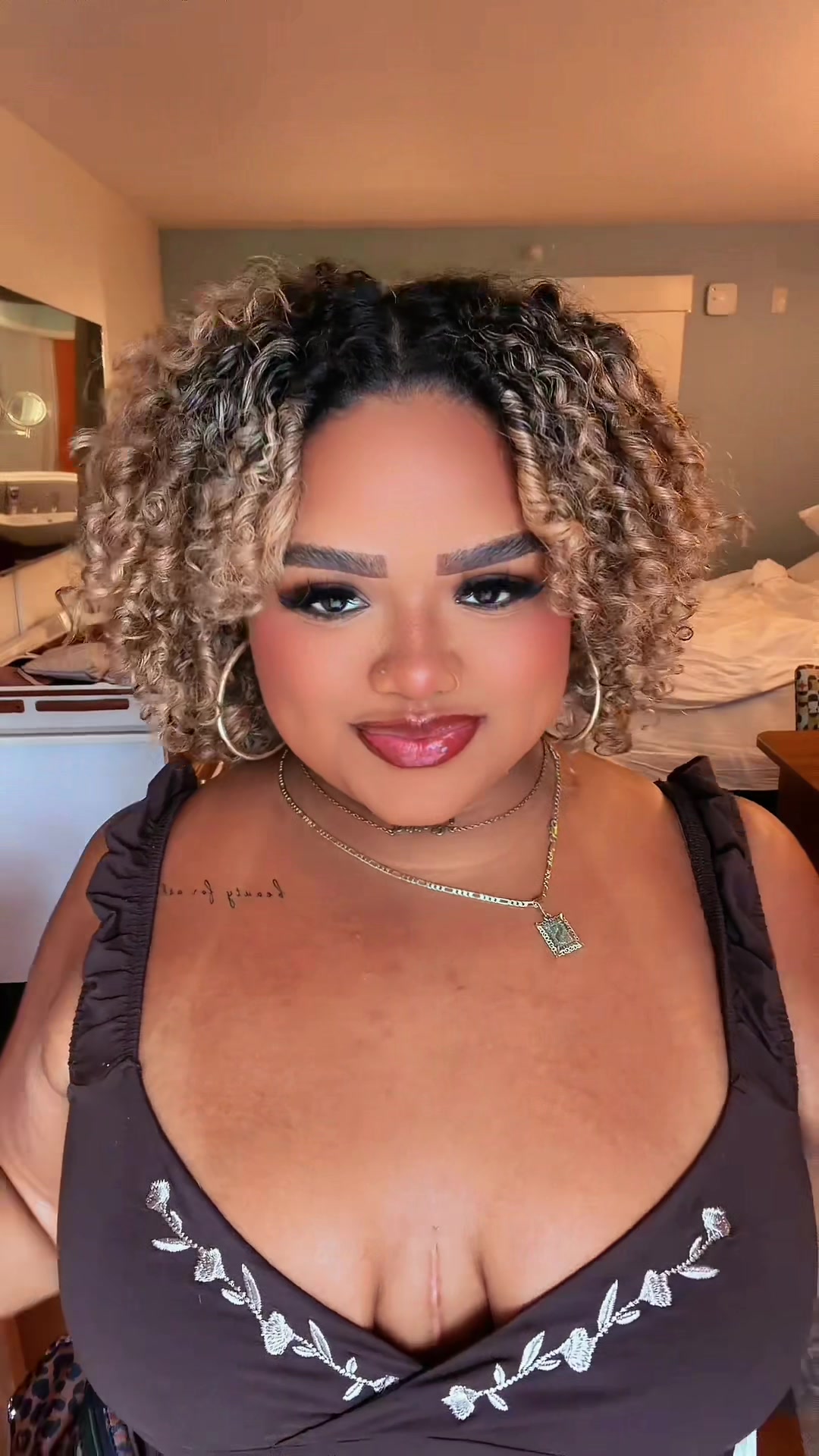 @Curlyheadsierra 💗