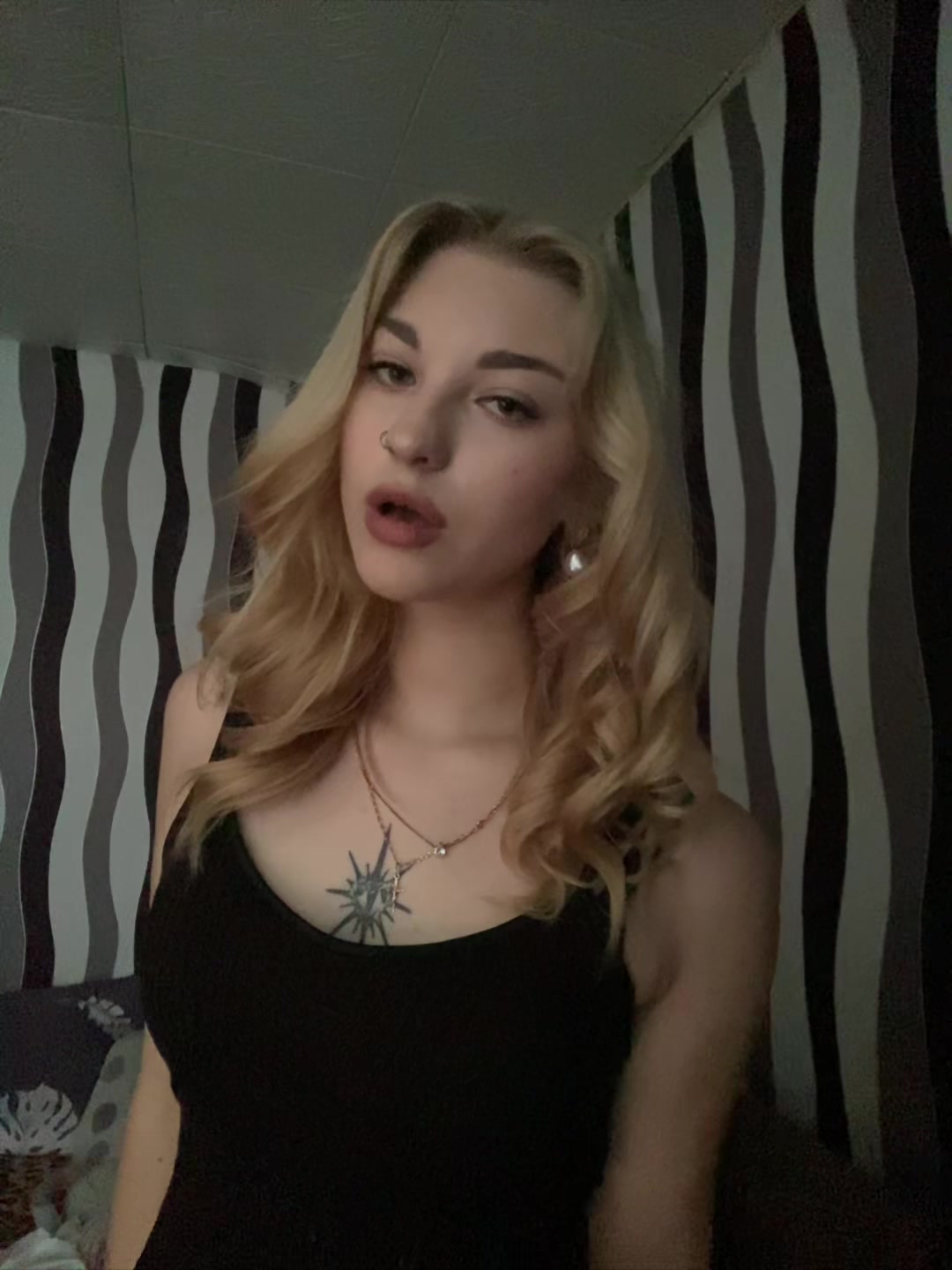 @Блонди
