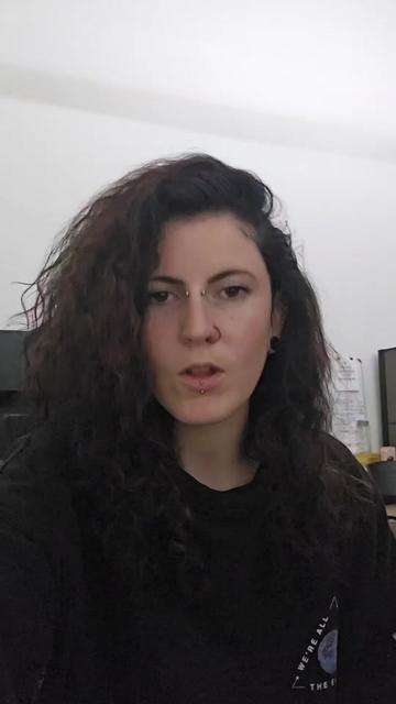 @Nia