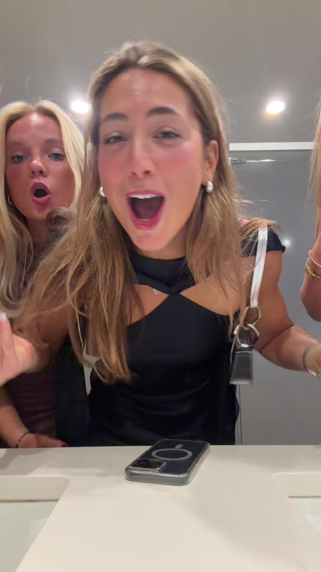 @cococourtright