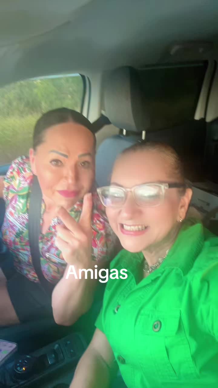 @elvia karime