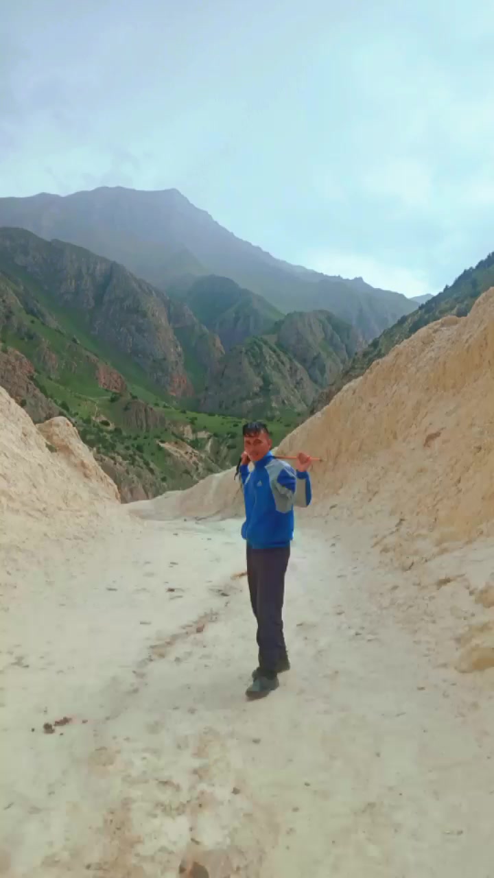 @बादल माथिको घाम