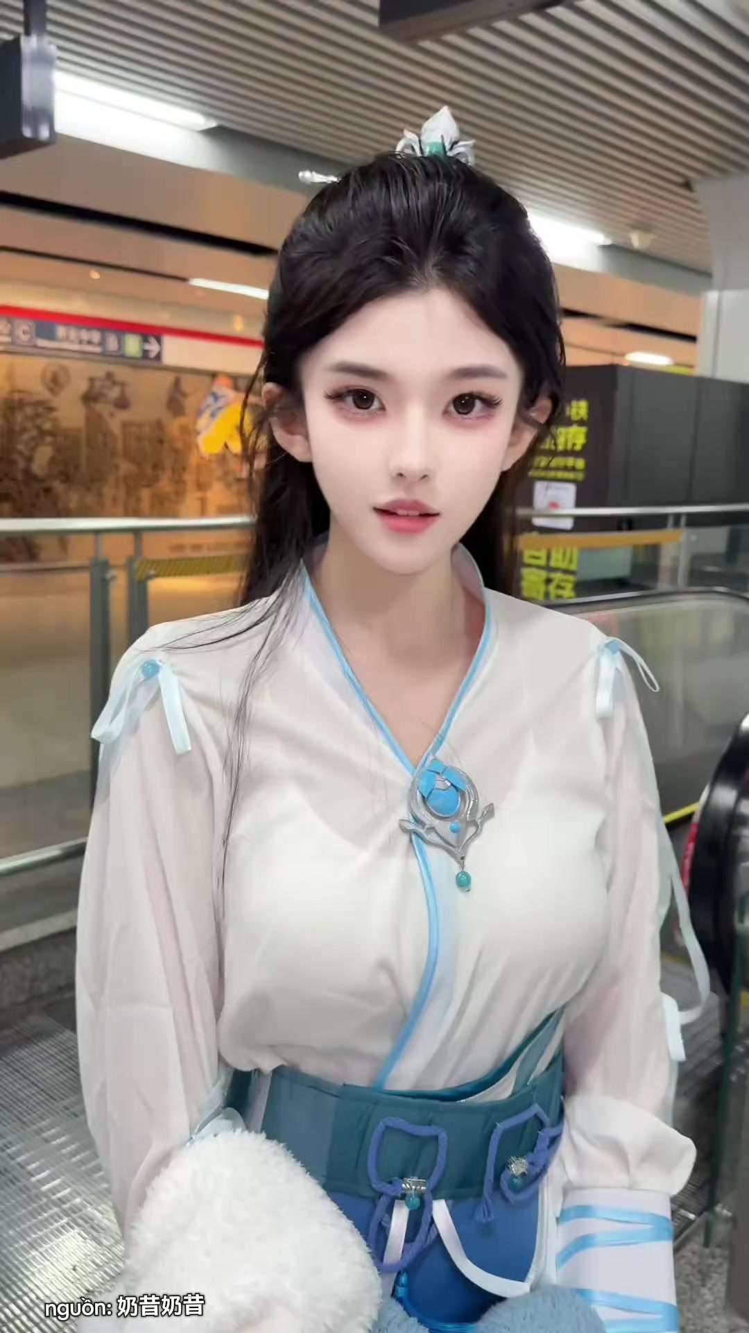 @G&aacute;i Xinh ở Đ&acirc;y