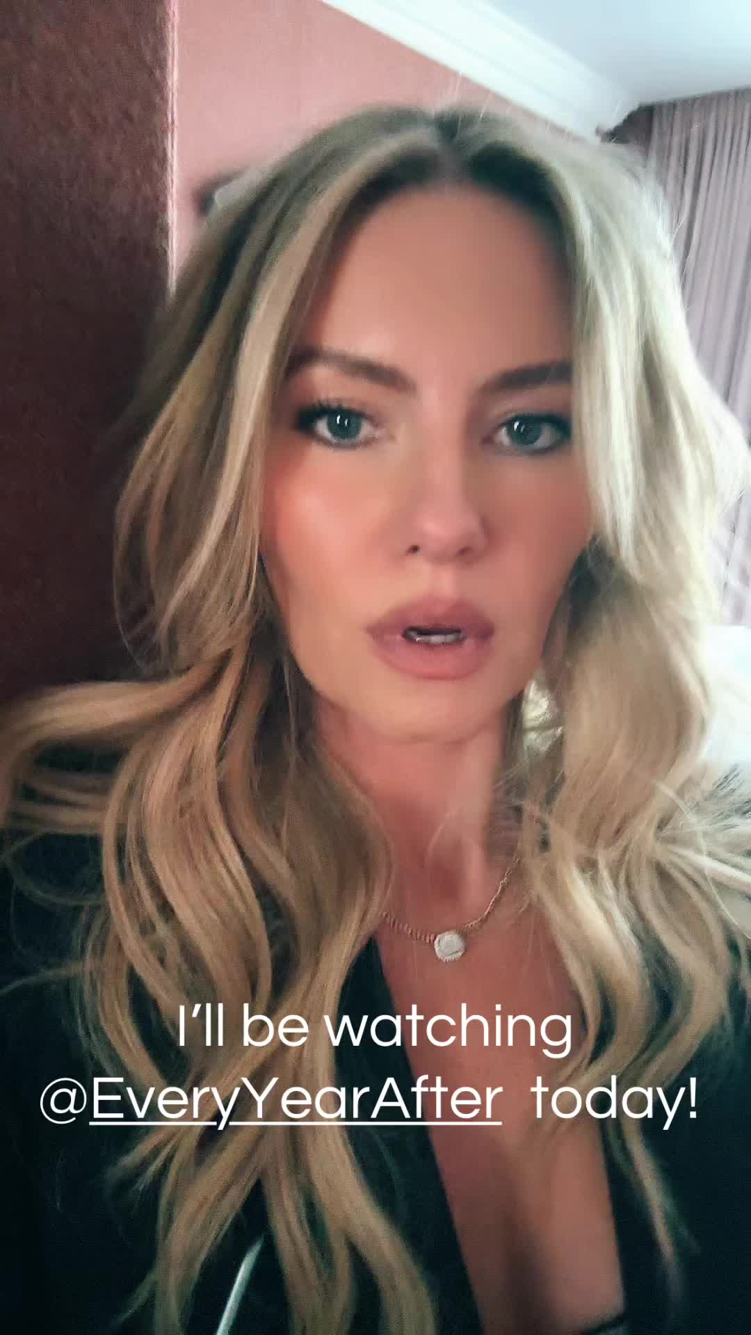 @Elisha Cuthbert