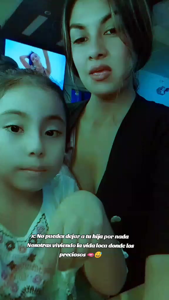 @🌼🌷Thalia Santillan 👑