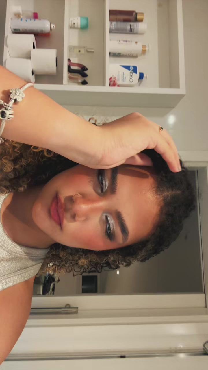 @Cec&iacute;lia Montanari