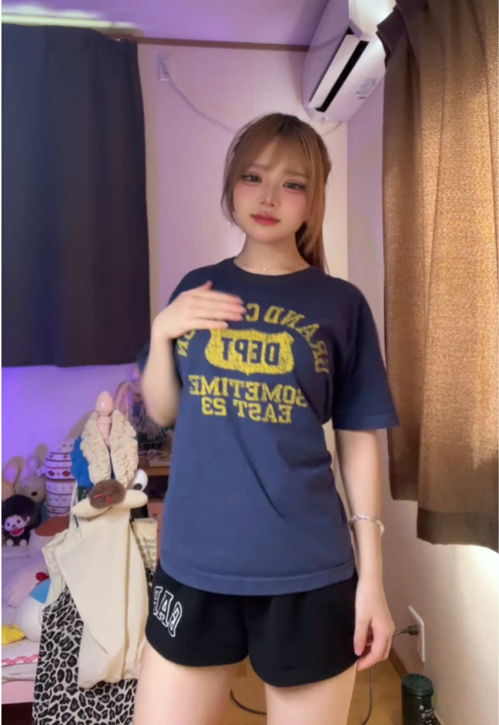 @にょっ。