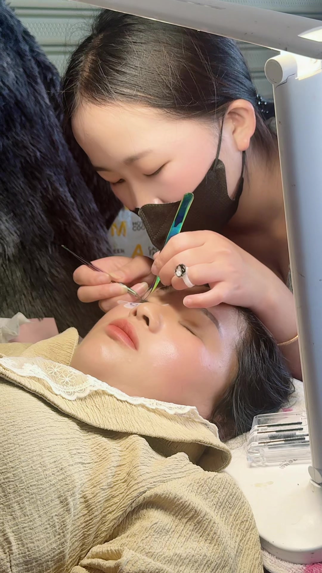 @abmosmakeup