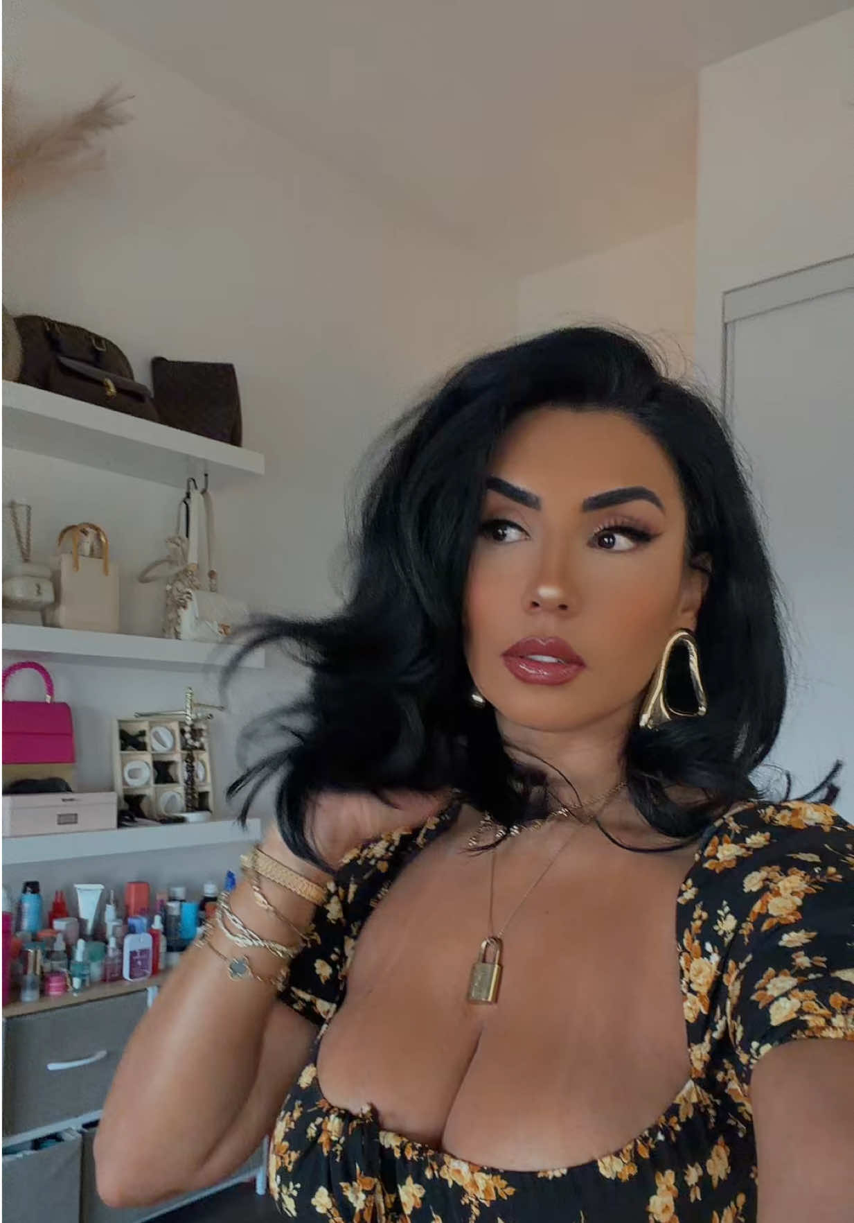 @zarazaherr