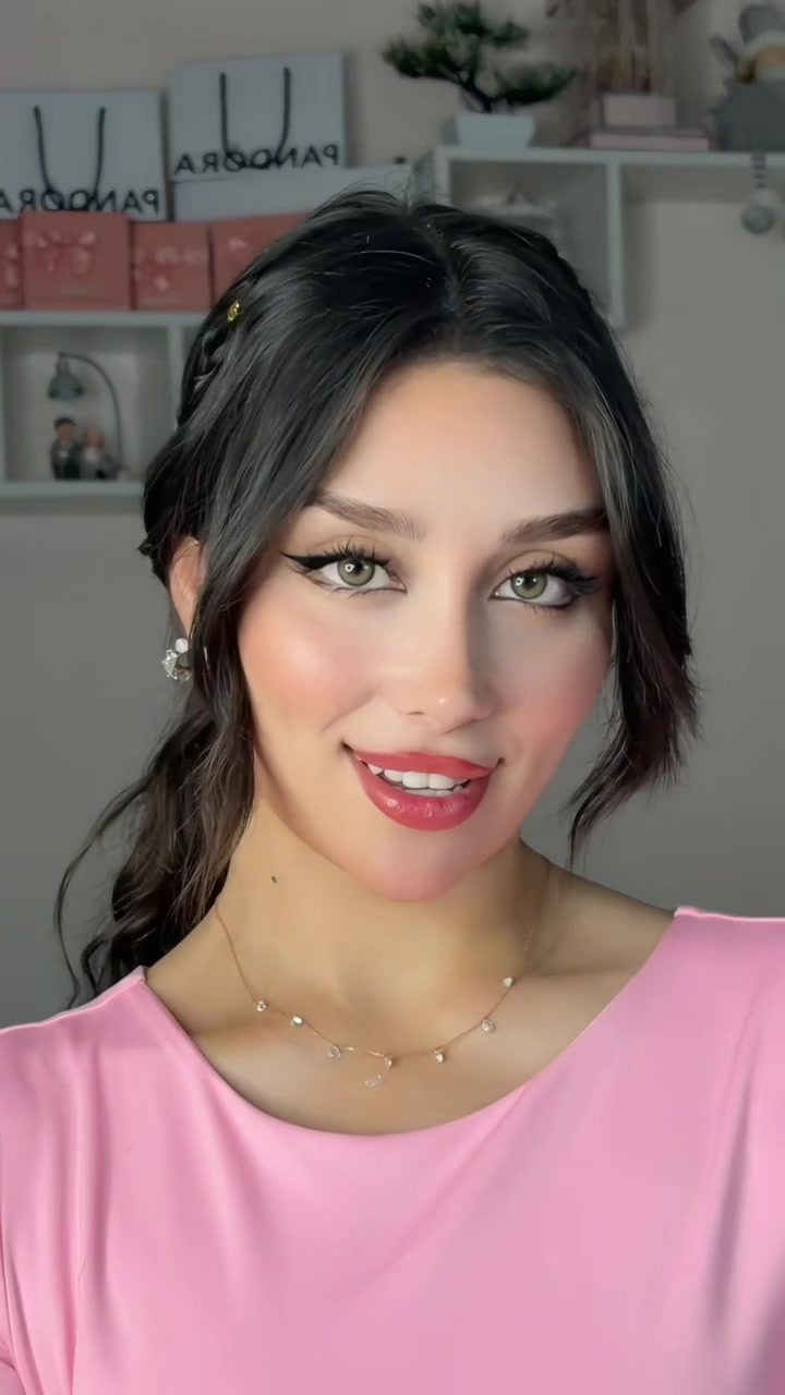 @Taya2002a