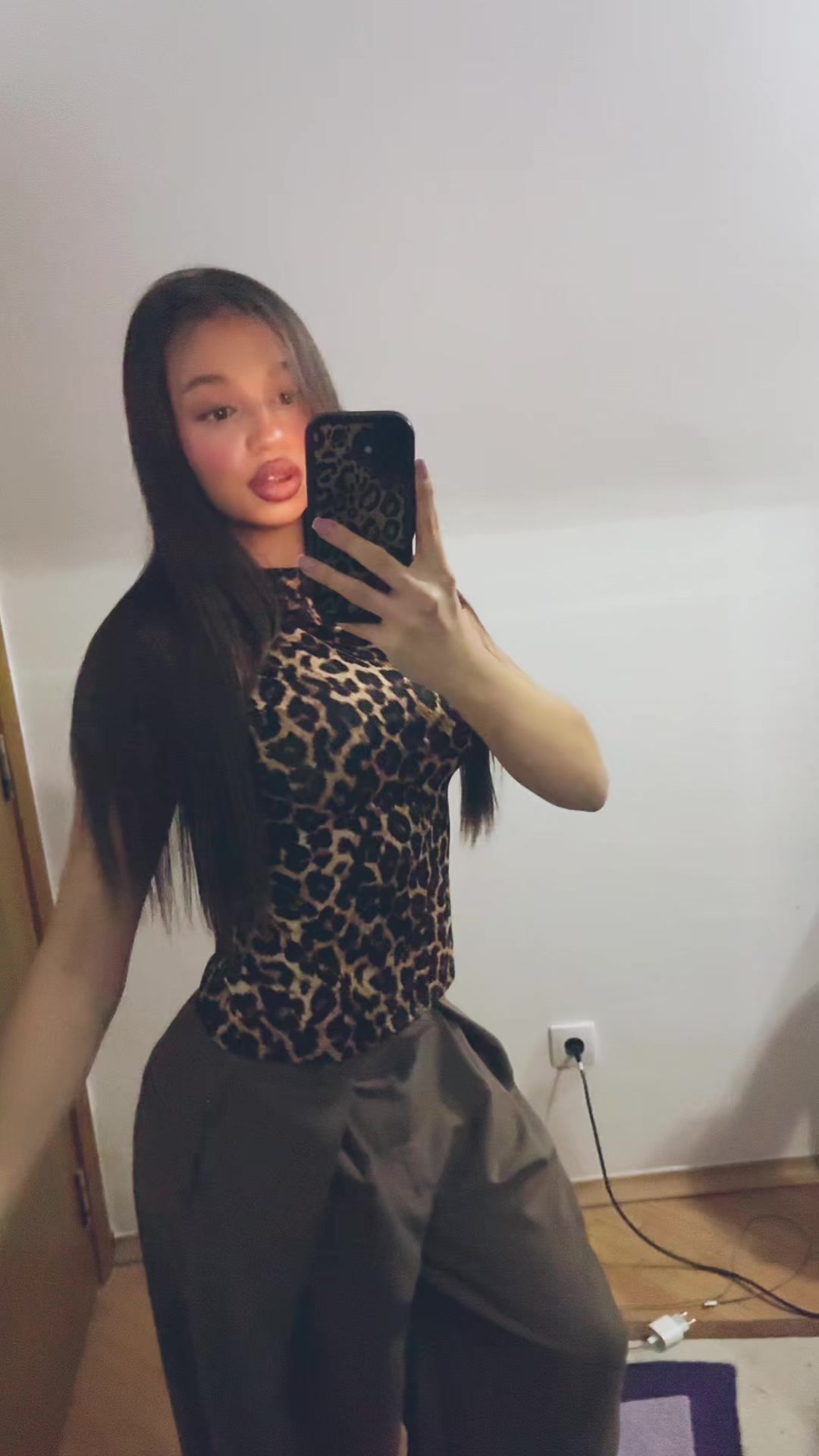 @🐒