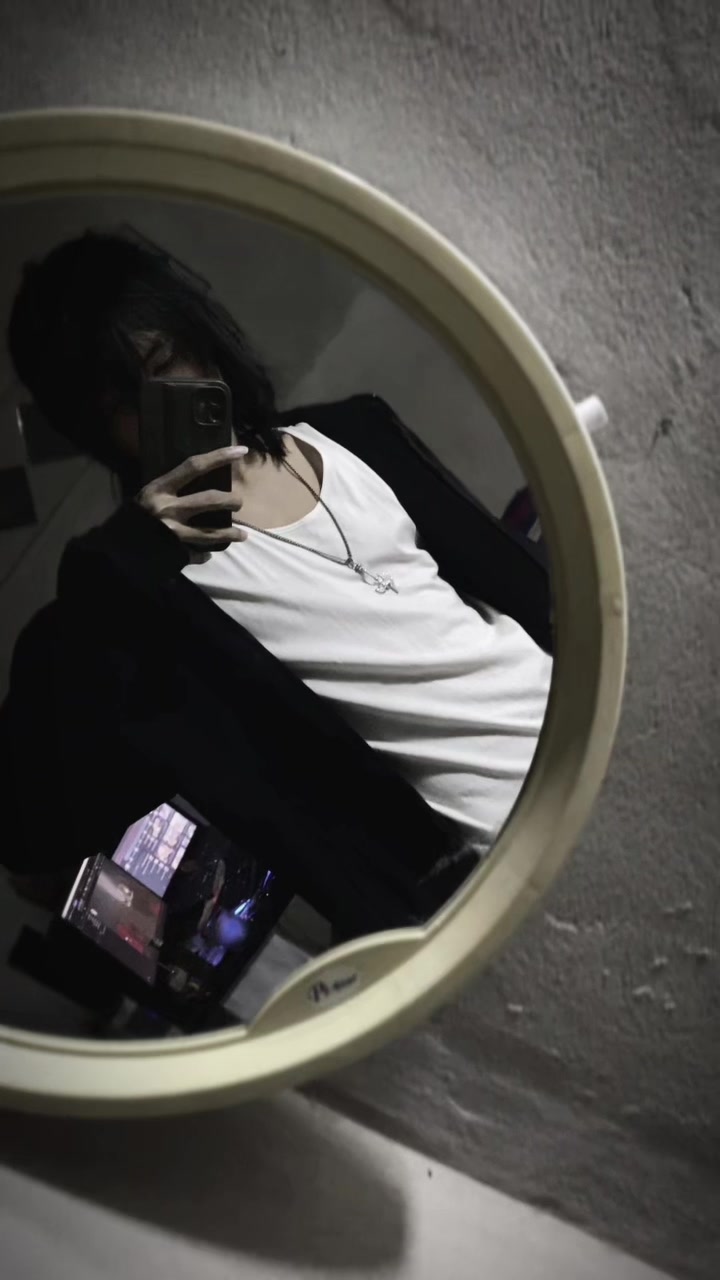@l0ren_9