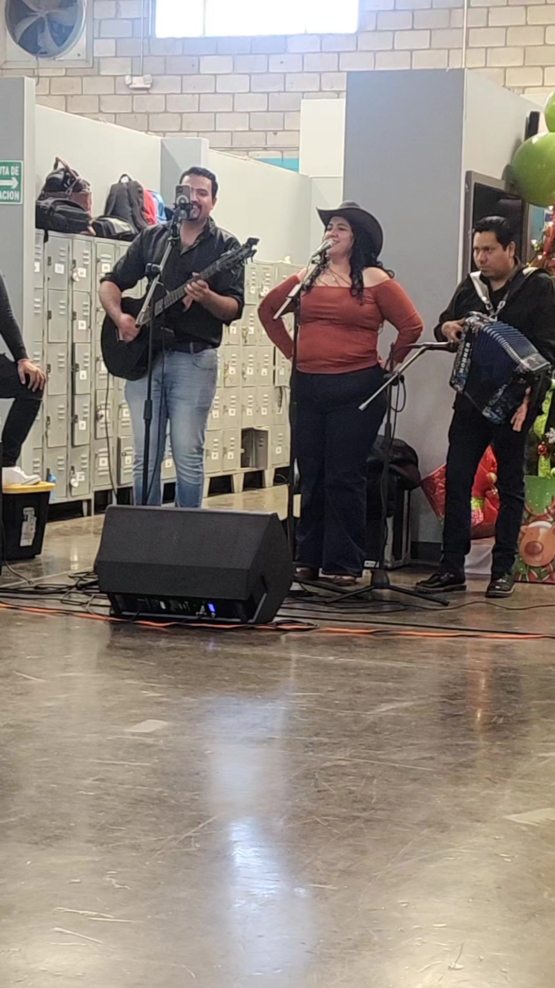 @Anabel Romero