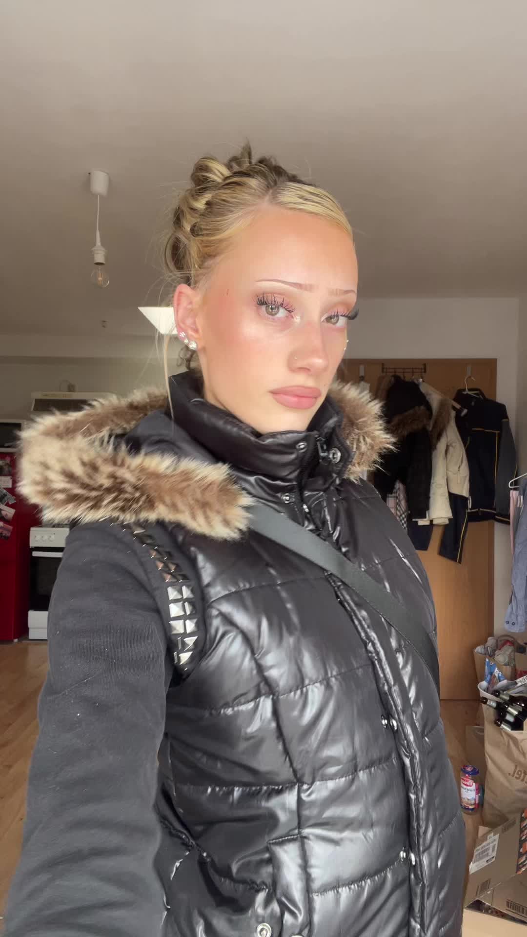 @👸🏼
