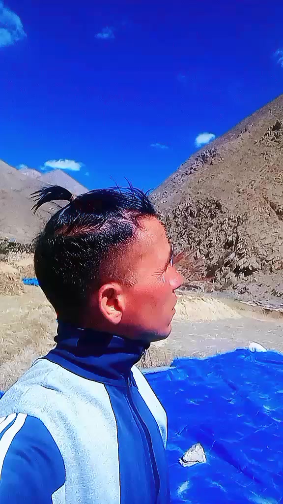 @बादल माथिको घाम