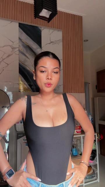 @Kikinii