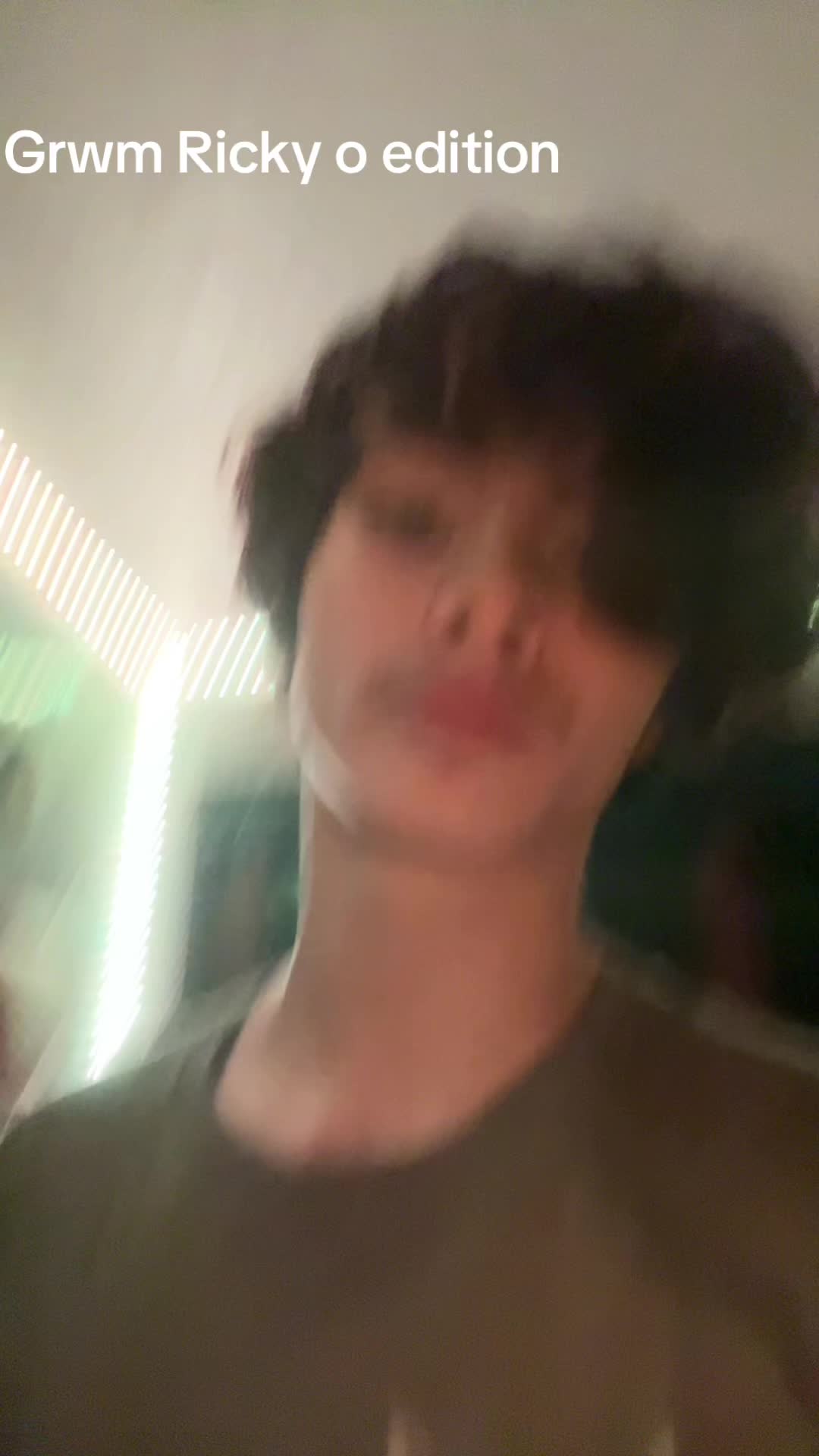 @Elias
