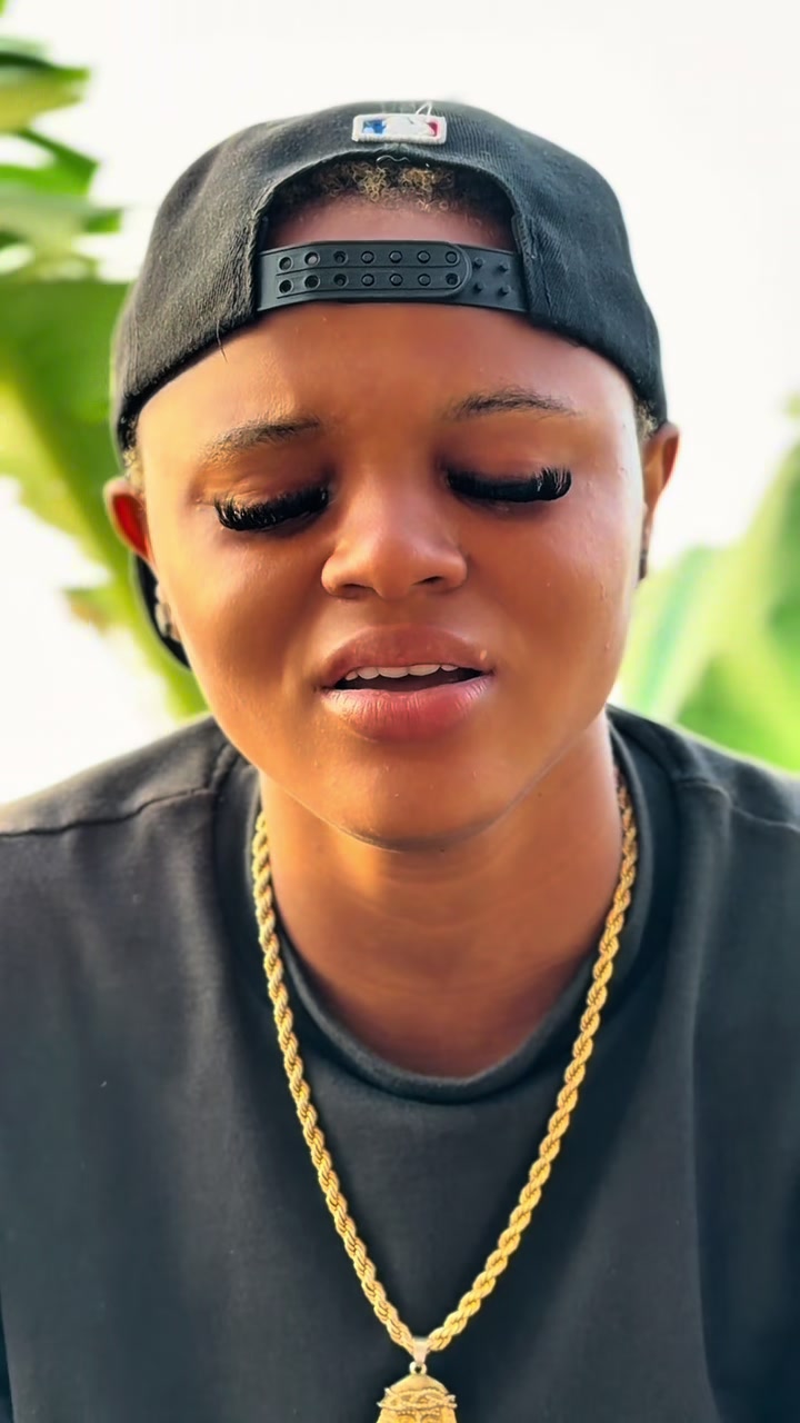 @afroblueries